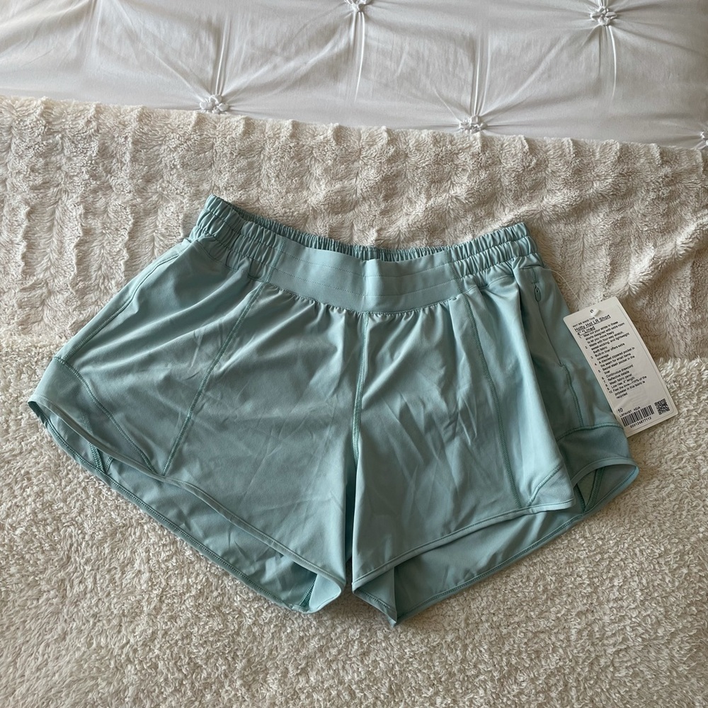 Lululemon Hotty Hot LR Short 4” Lined - Sz 10